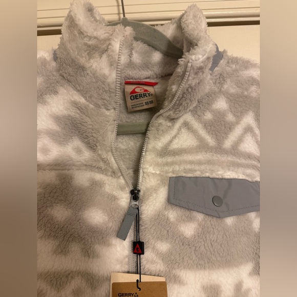 NWT Gerry Terra Printed Zip Up  High Pile Fleece Jacket size M Grey Aztec - Picture 2 of 4